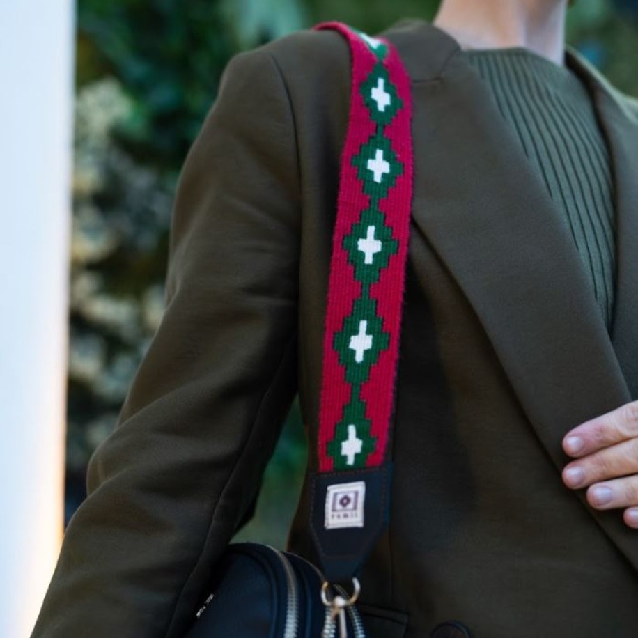 Göz Motifli El Dokuması Kilim Askı